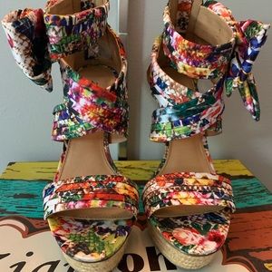 ZIGI Soho “Khloe” Satin Floral Platform Sandals